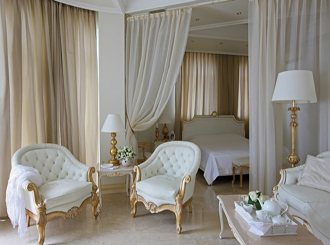 Фото белых спален в классическом стиле