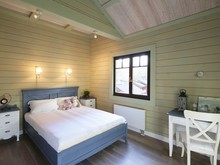 Загородный дом &laquo;Дом из клееного бруса в стиле прованс&raquo;, спальня . Фото № 25561, автор Петунин Александр