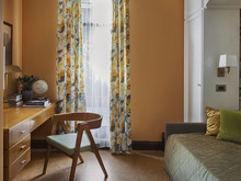 Загородный дом &laquo;ОЗЕРО МАДЖОРЕ&raquo;, спальня . Фото № 24555, автор Couture Interiors  