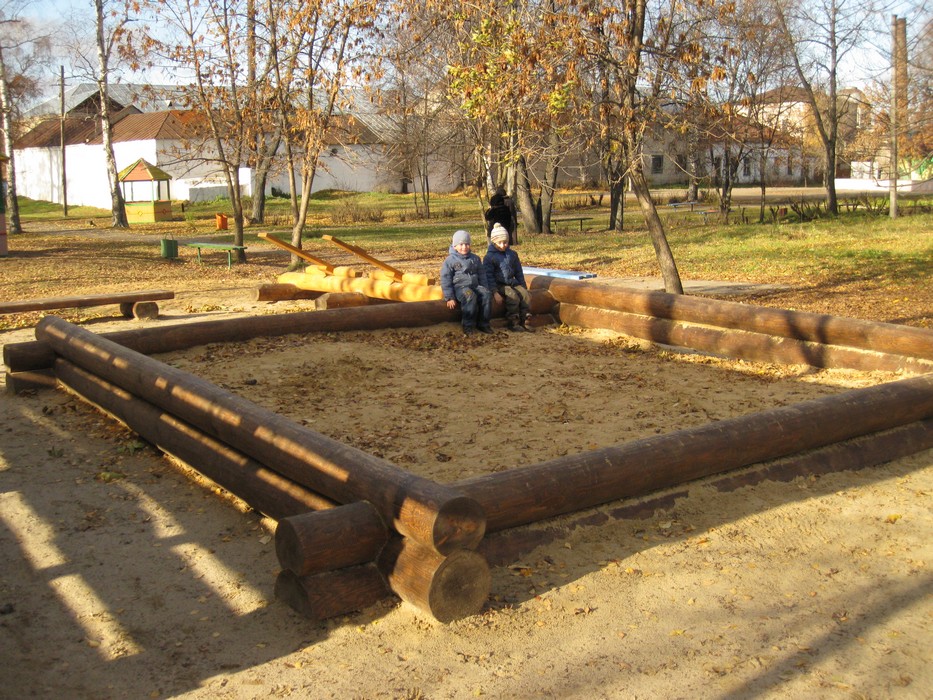 Загородный дом «», детская площадка, фото из проекта 