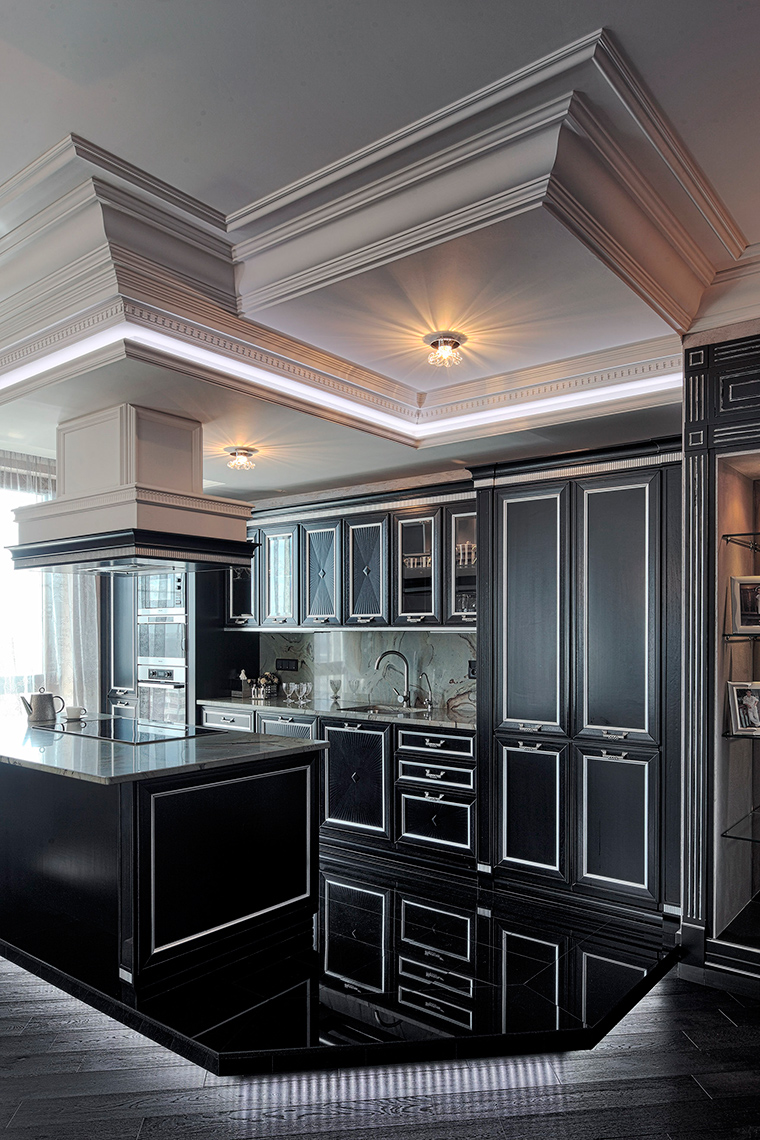 Фото интерьеров чёрных кухонь