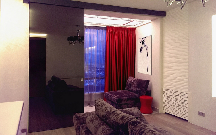 Примеры интерьеров с зеркалом в гостиной