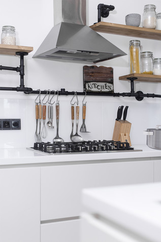 Фото и варианты интерьеров белых кухонь